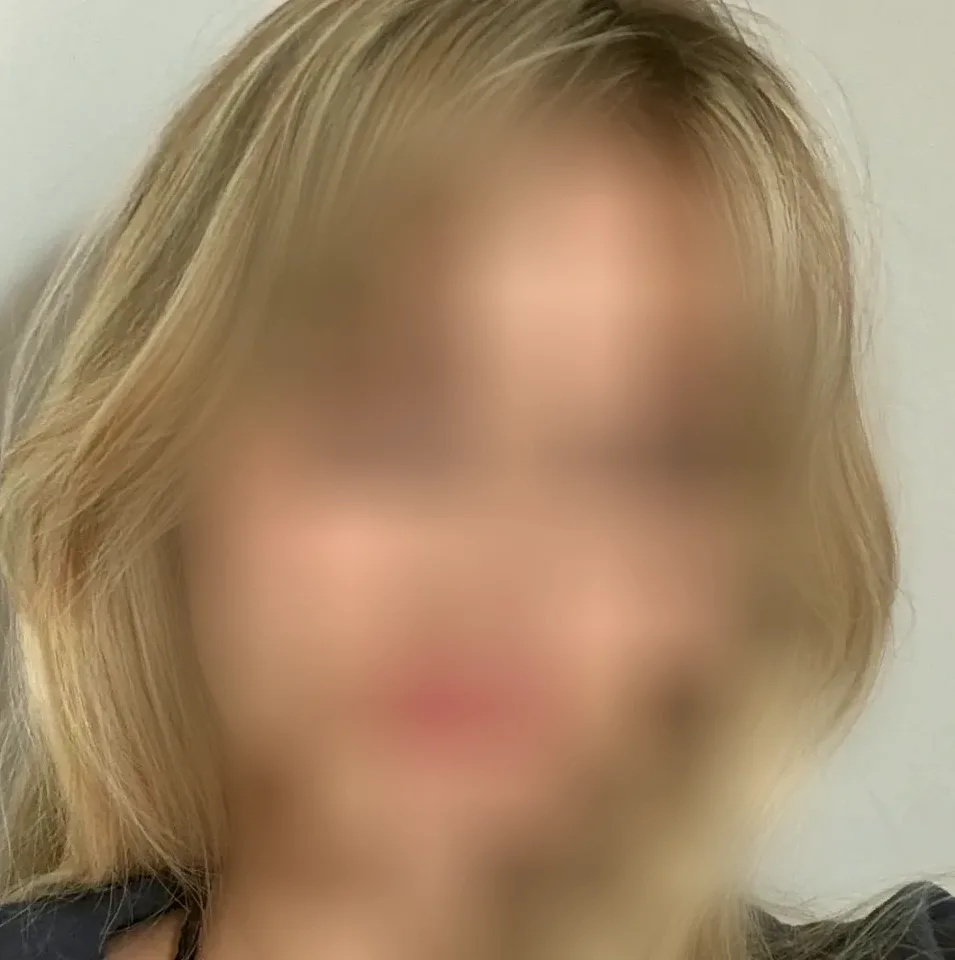Amina, 20 años